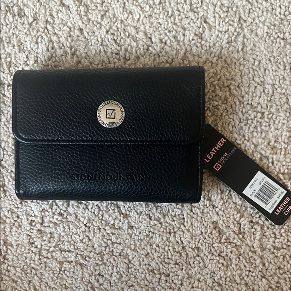 Stone Mountain Accessories Accessories - Stone Mountain Black Leather Wallet